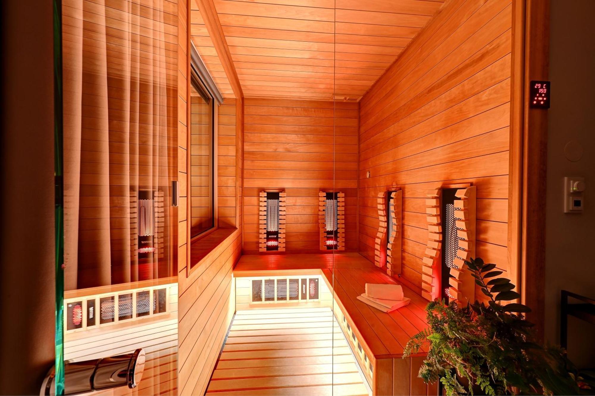 Wellness Hotel Fenix Liberec Exteriör bild