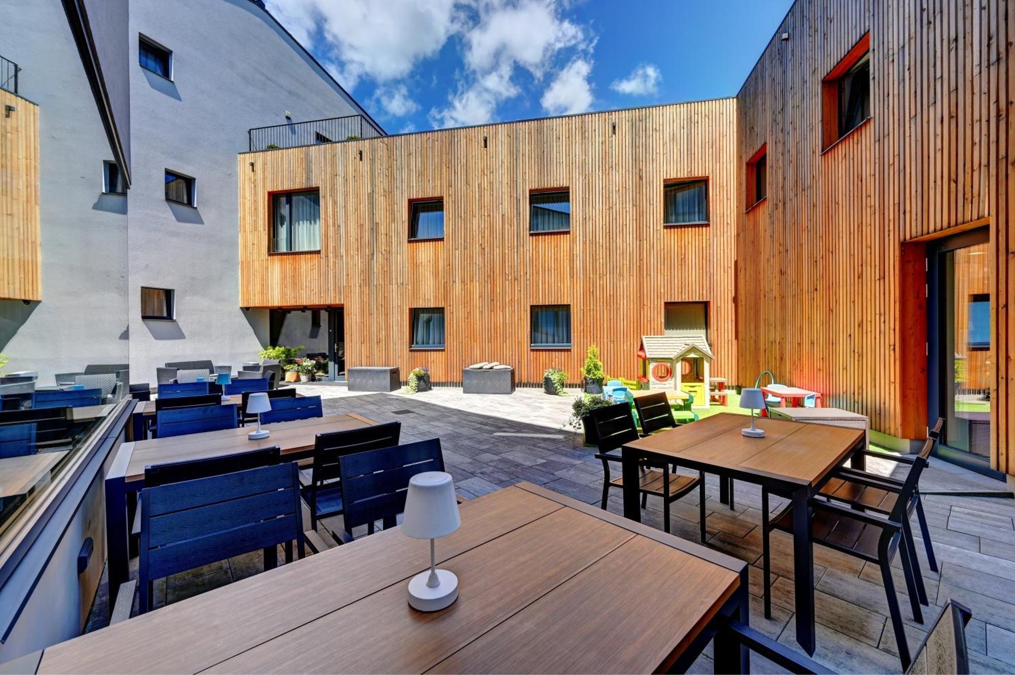 Wellness Hotel Fenix Liberec Exteriör bild