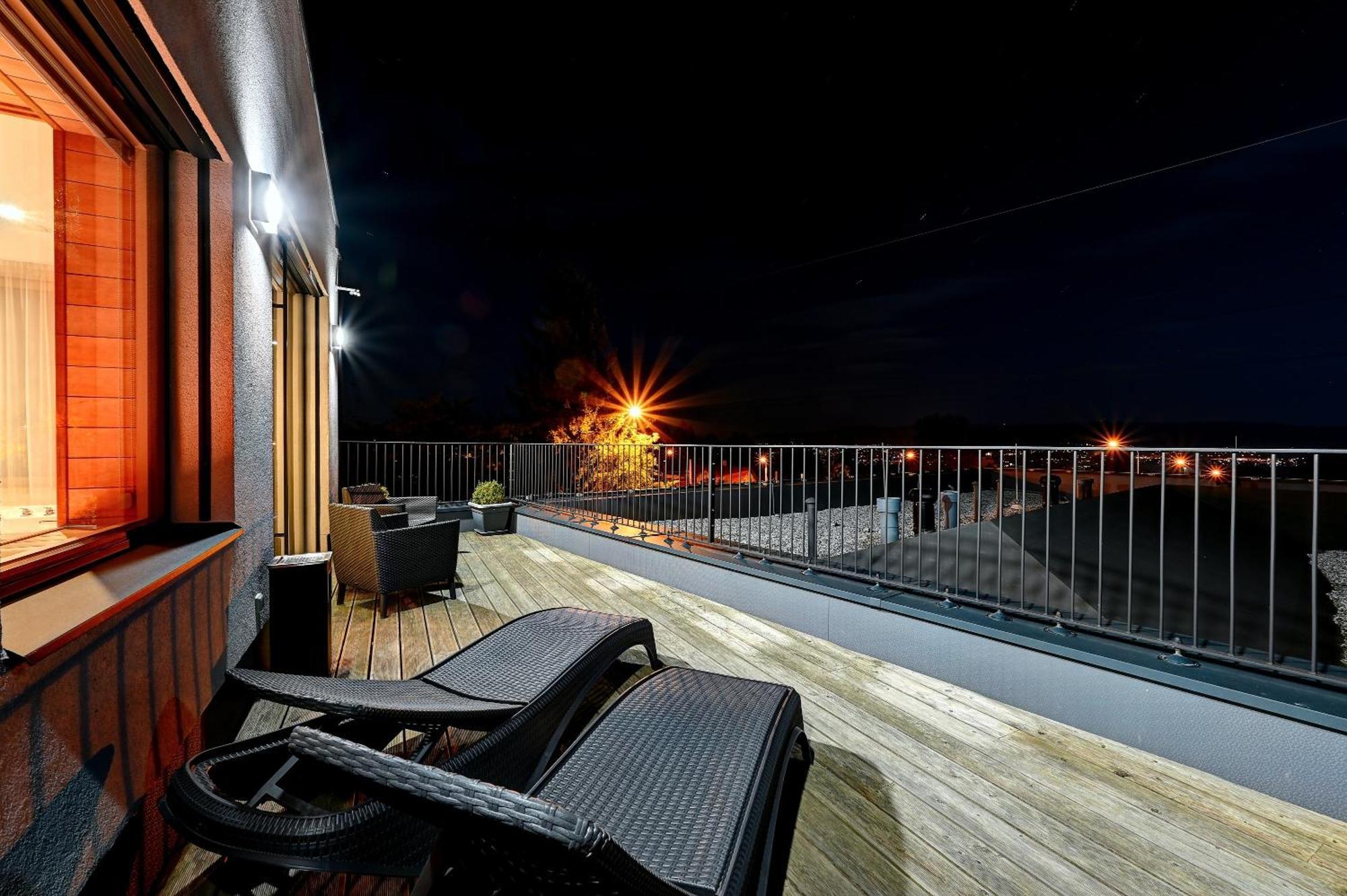 Wellness Hotel Fenix Liberec Exteriör bild